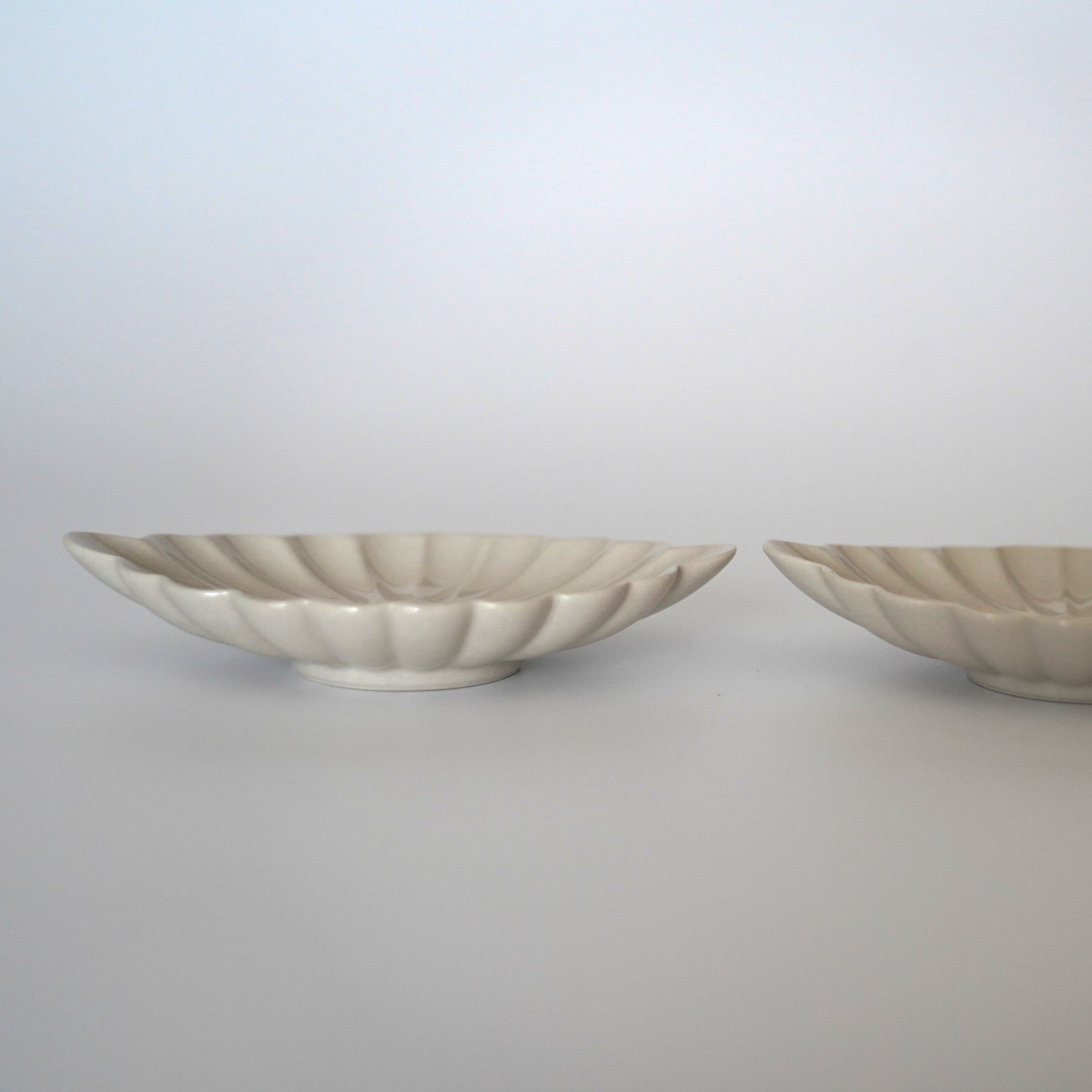 草木灰釉菊花茶托3枚セット