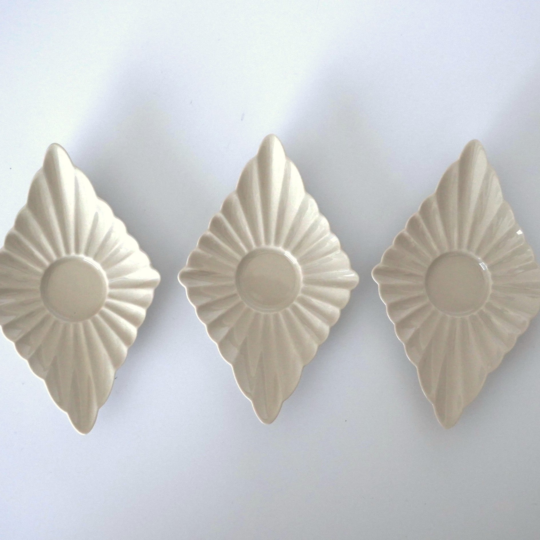 草木灰釉菱形茶托3枚セット