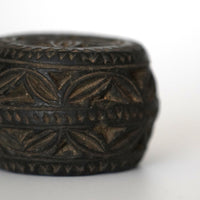 陶製七宝文蓋置 ③