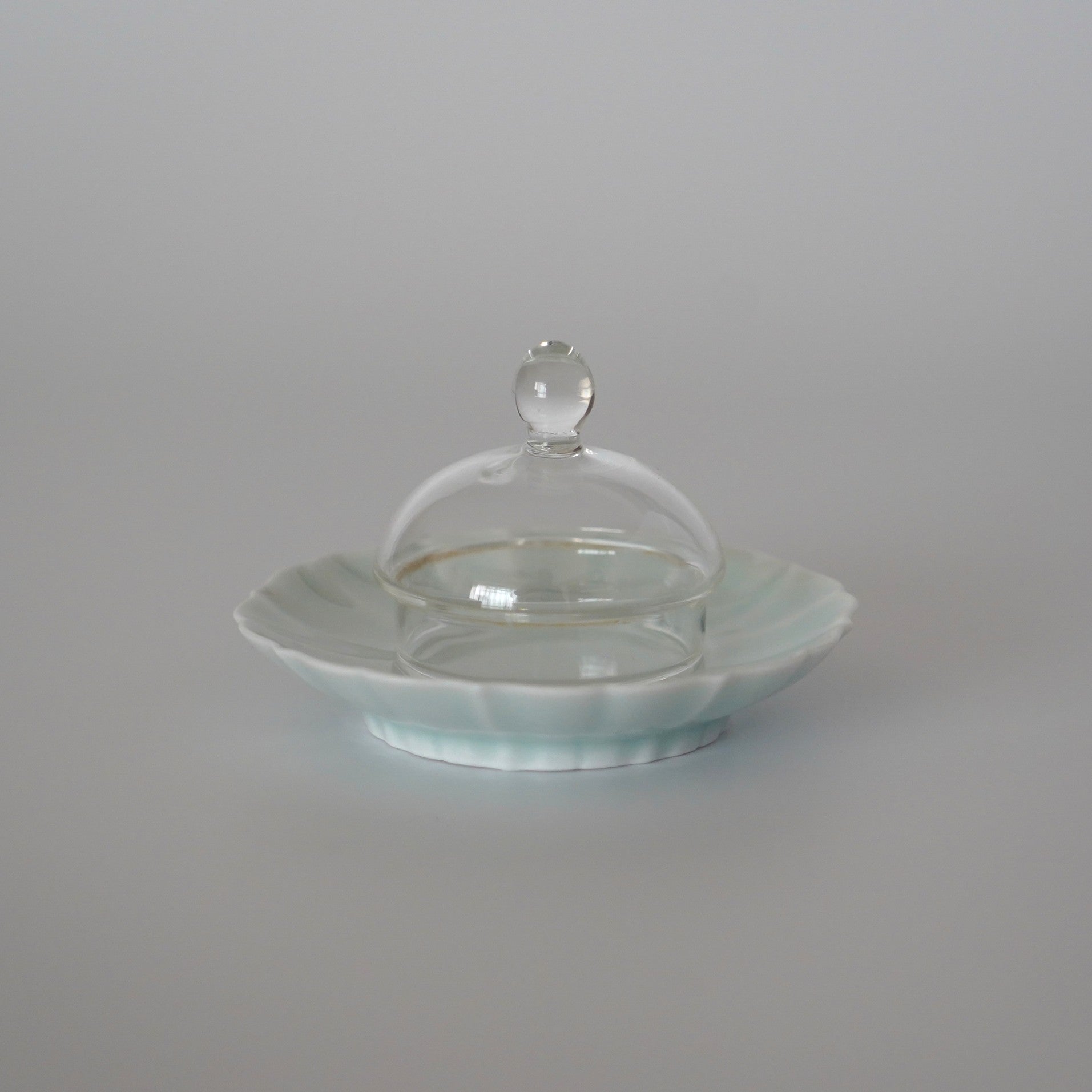 影青茶托・蓋置