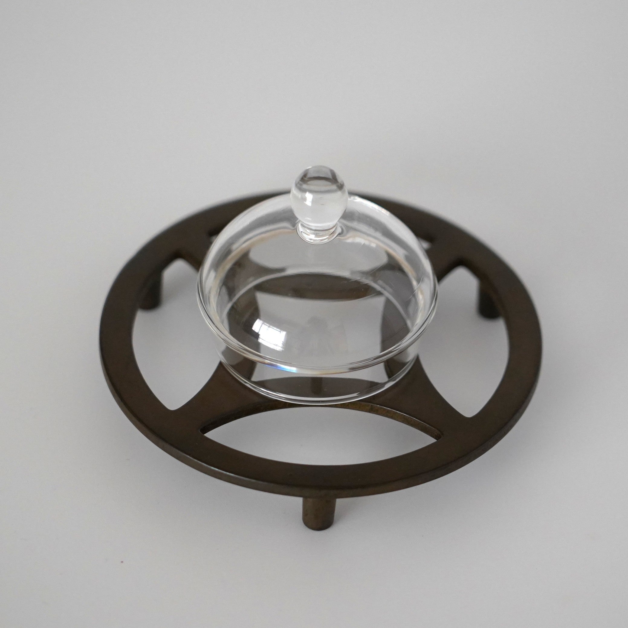 銅製七宝文壺承