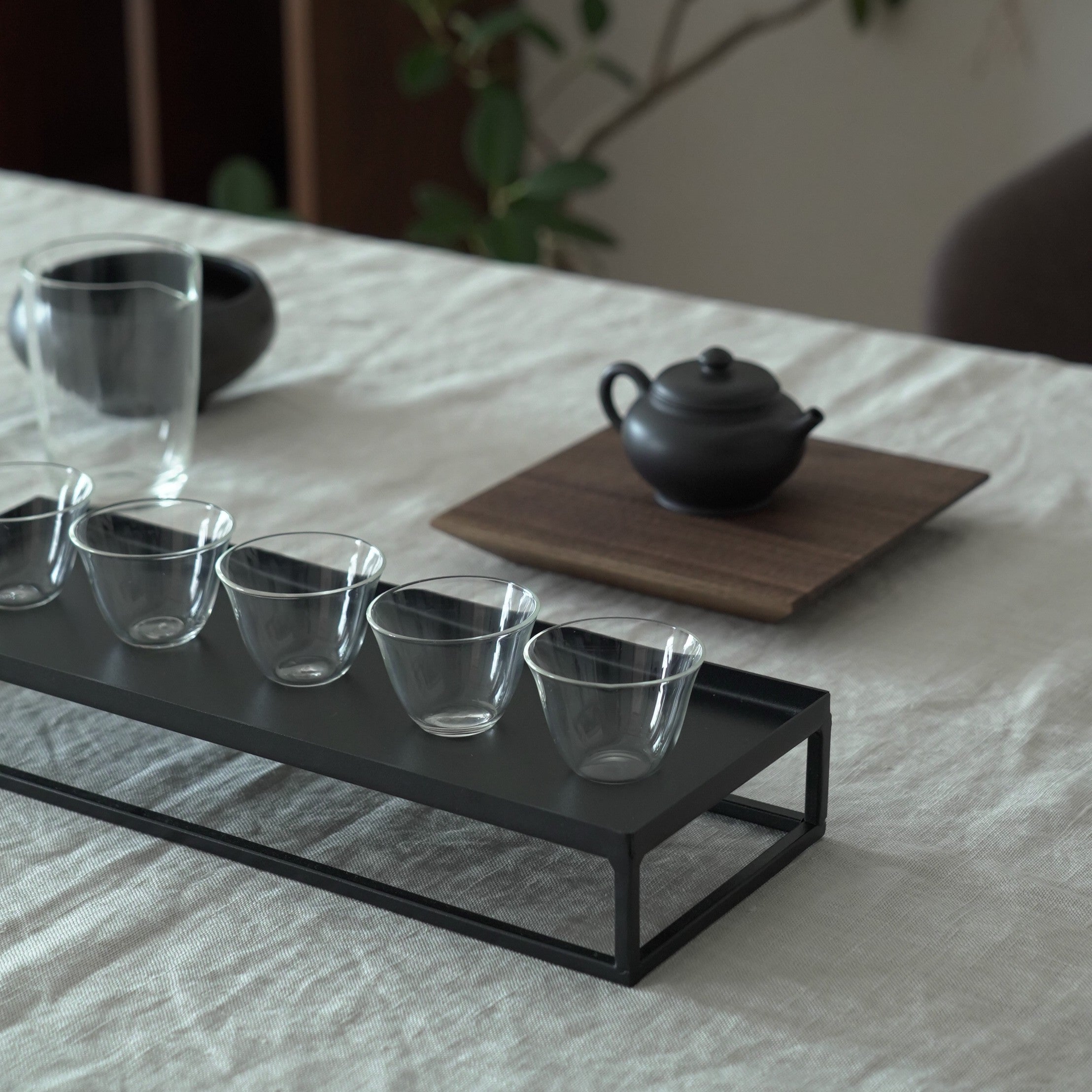 木製正方壺承　クルミ