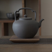 木製正方壺承　クルミ