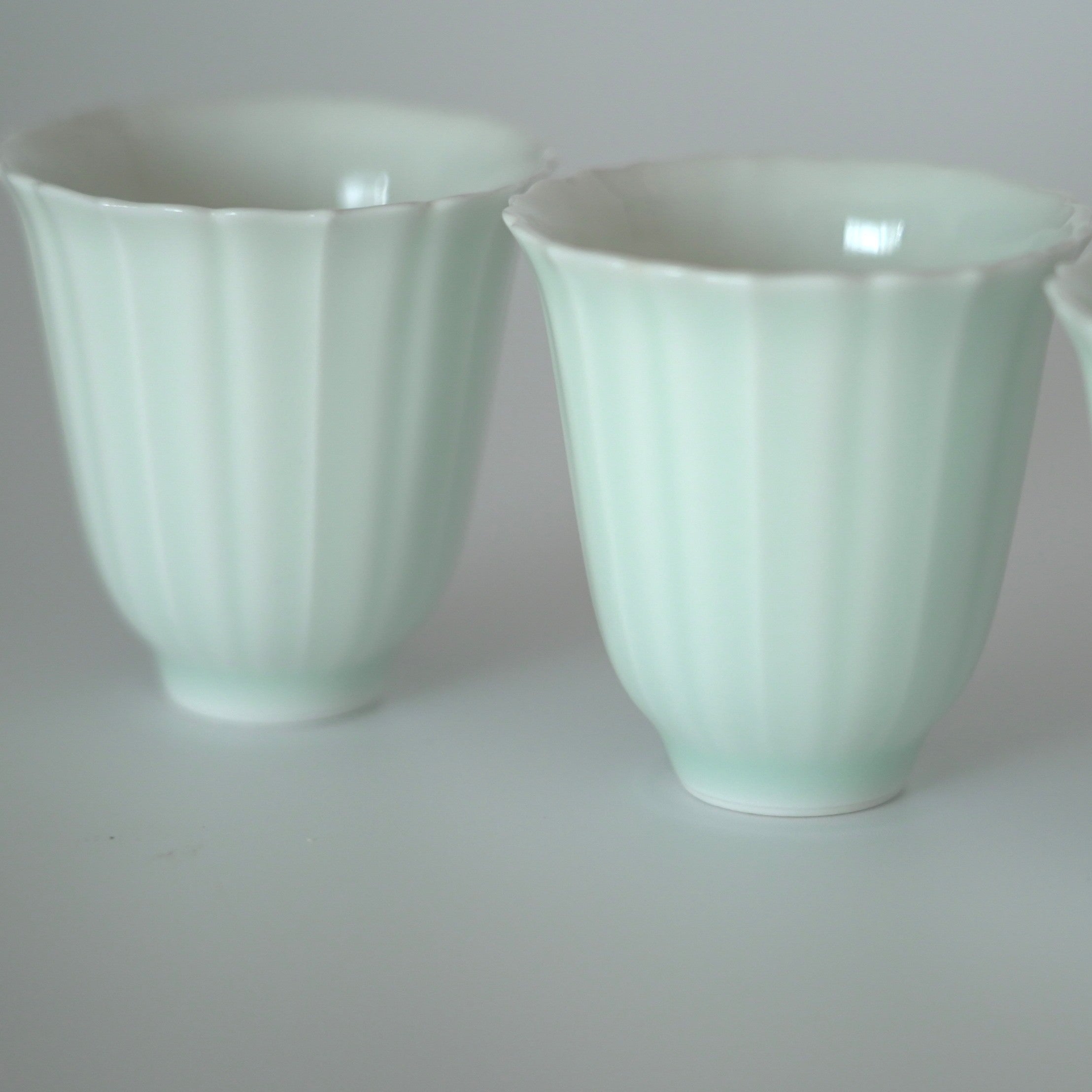 【蚤の市】青白磁輪花茶杯3個セット