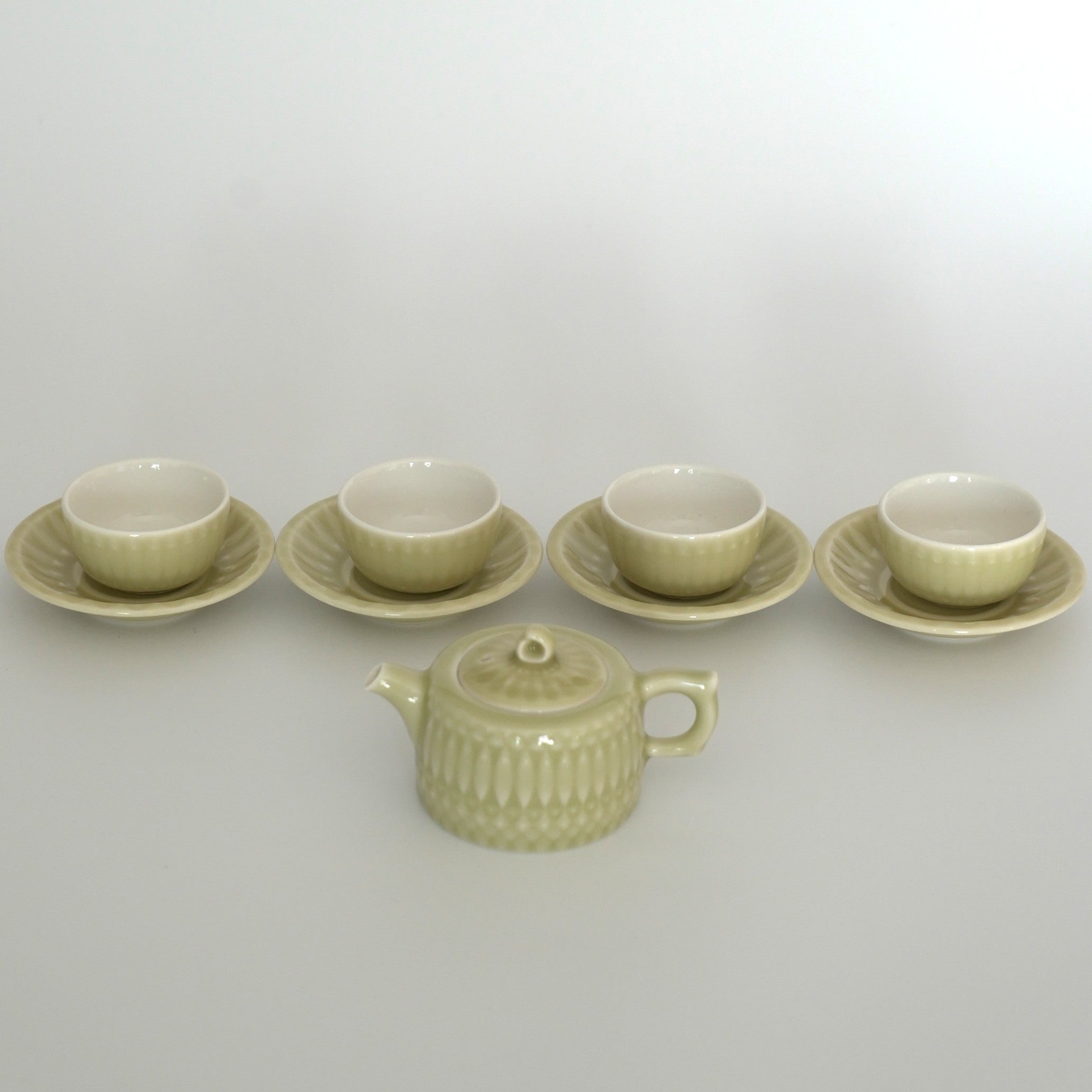 【蚤の市】刻花魚文茶壺茶杯茶托セット