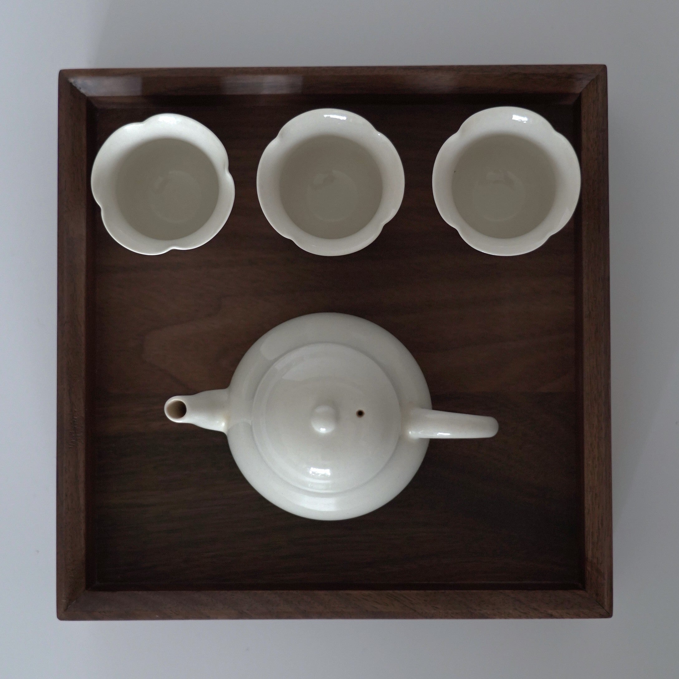 木製正方盆小　クルミ