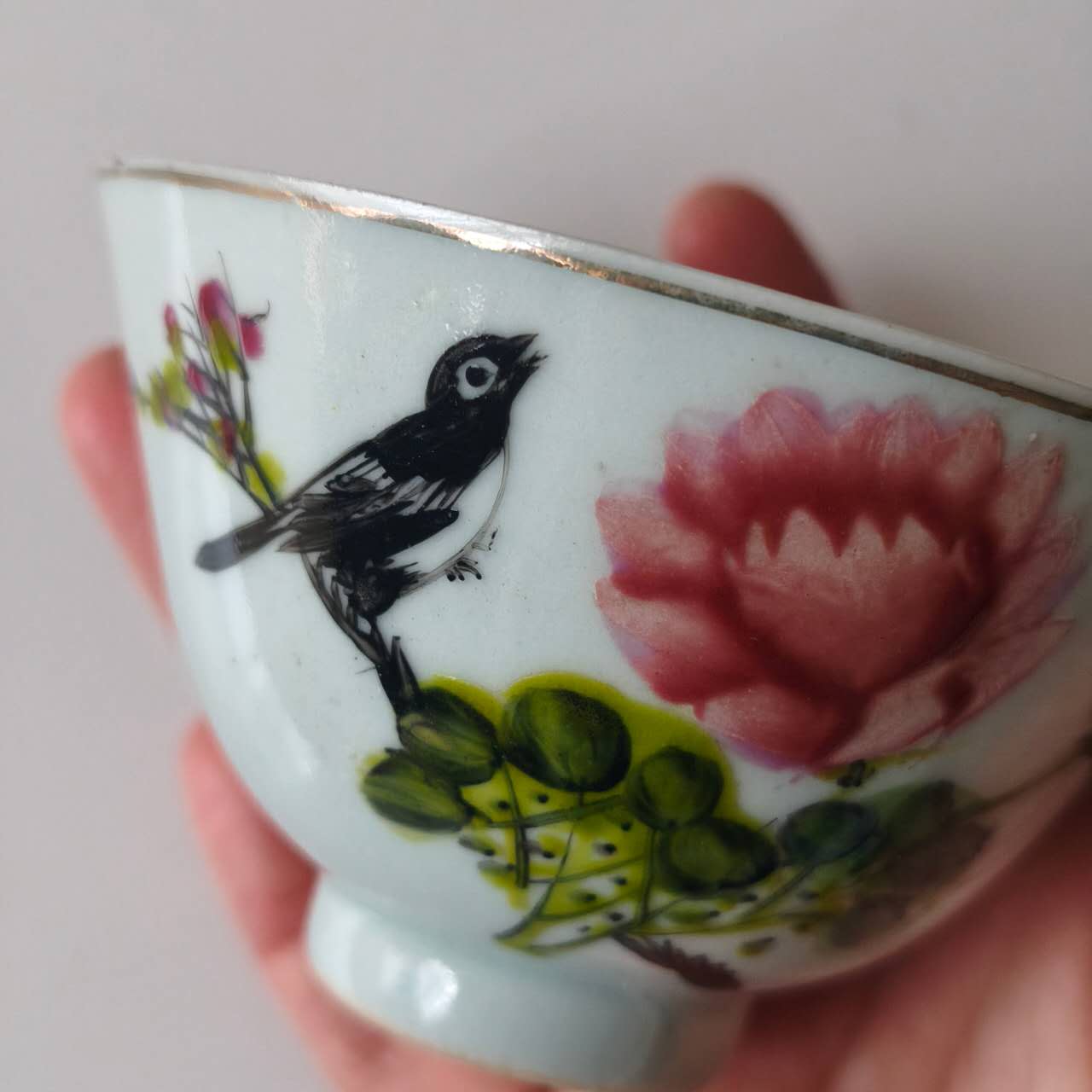 粉彩花鳥文蓋碗②