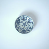 青花絡枝蓮文豆皿